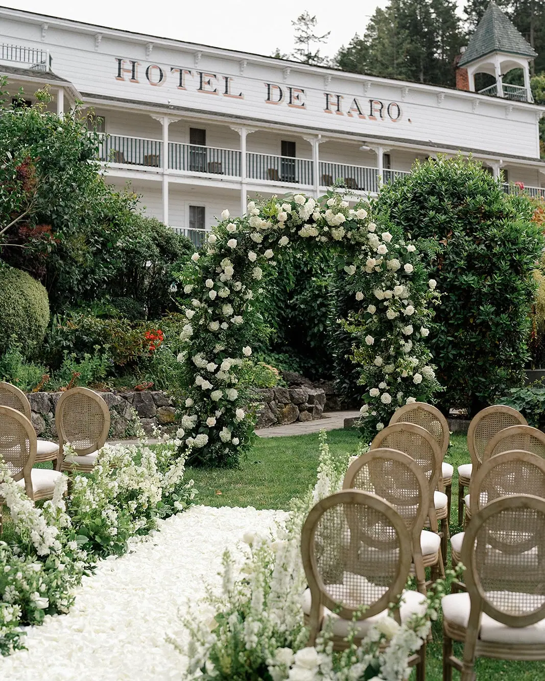 Seattle Luxury Fine Art Wedding & Event Planner